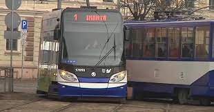Bezjēdzīgs līkums gar Centrāltirgu!” Brauciens 1. tramvajā kļuvis vēl  ilgāks, norāda pasažieri! | tv3.lv